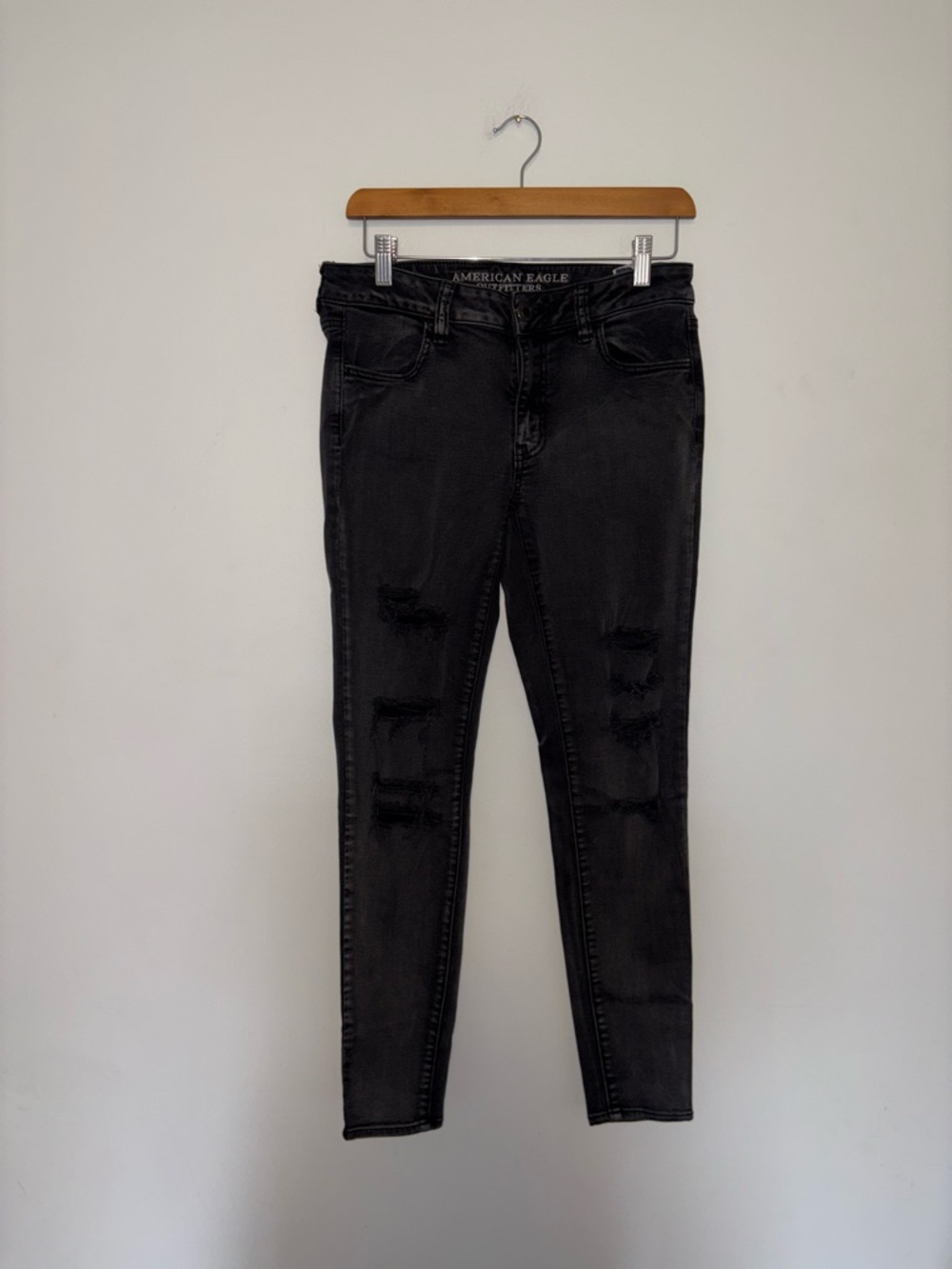 American Eagle ~ Black Distressed Jeans